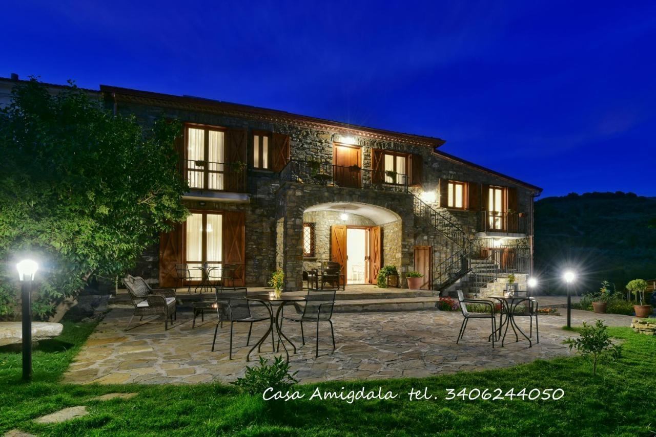 Bed and Breakfast Casa Amigdala Кастеллабате Екстер'єр фото